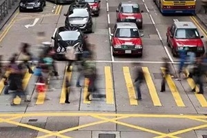 車輛右轉(zhuǎn)彎時不注意這些！兩本駕照都不夠扣，老司機都會犯錯！