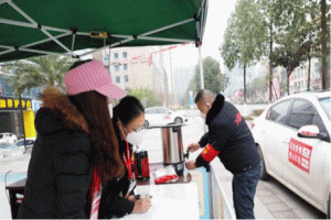 萬順叫車愛心車隊，疫情陰影下的一束光