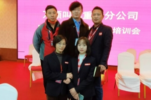 從辦公室文職到萬順叫車，重慶辣妹子的自由與自在
