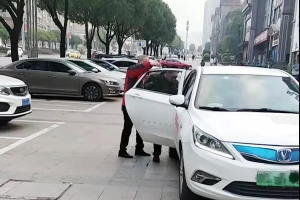 從自主創(chuàng)業(yè)到萬順叫車司機(jī)共創(chuàng)人，換個(gè)舞臺(tái)堅(jiān)持優(yōu)秀